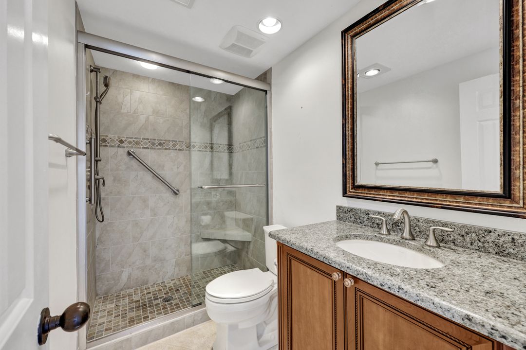 255 Park Shore Dr #341, Naples, FL 34103