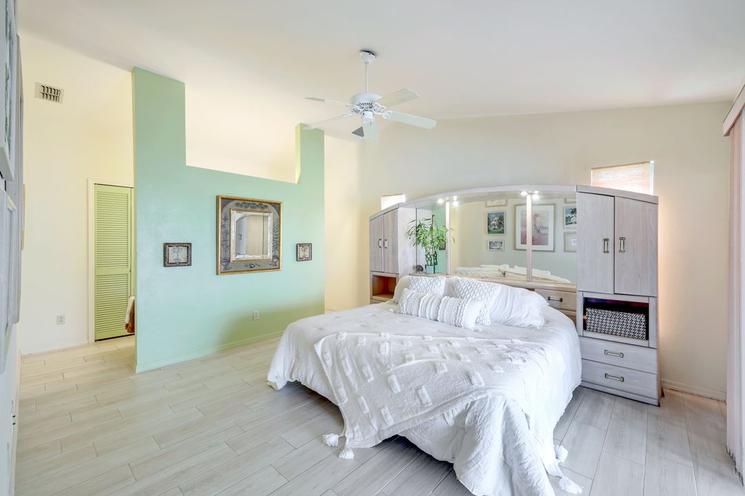 1004 Archer Pkwy E, Cape Coral, FL 33904