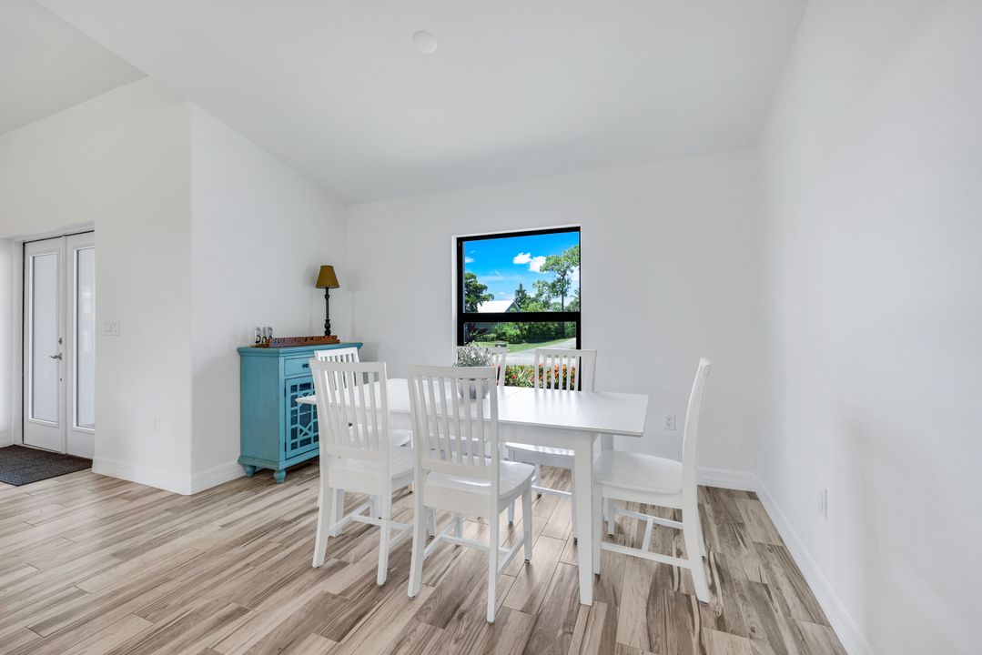 18209 Hawthorne Rd, Fort Myers, FL 33967