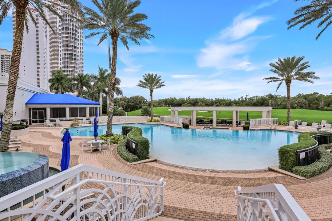 4951 Bonita Bay Blvd #PH302, Bonita Springs, FL 34134