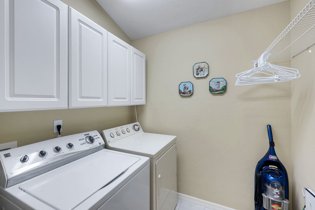 8470 Danbury Blvd #201, Naples, FL 34120