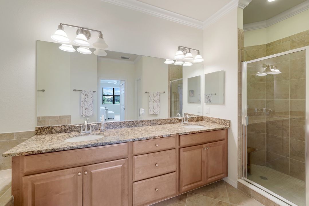 3153 Aviamar Cir #201, Naples, FL 34114