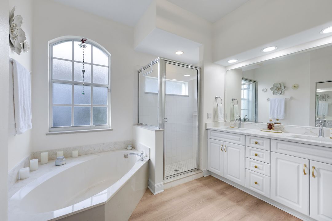 8058 Tauren Ct, Naples, FL 34119