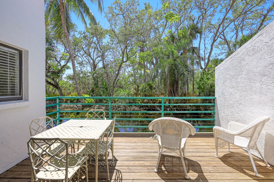 2182 Anchorage Ln #A, Naples, FL 34104