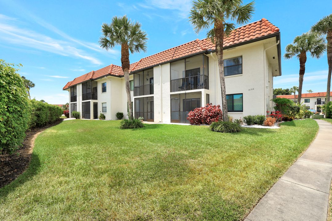 4166 27th Ct SW #201, Naples, FL 34116