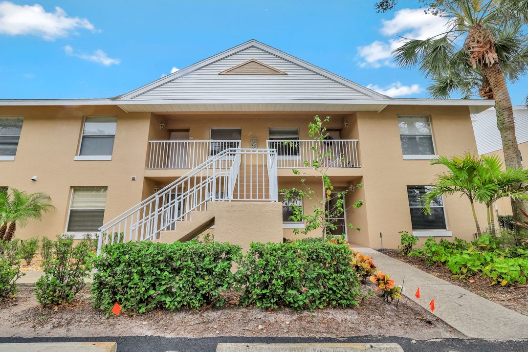 192 Pebble Shores Dr #104, Naples, FL 34110