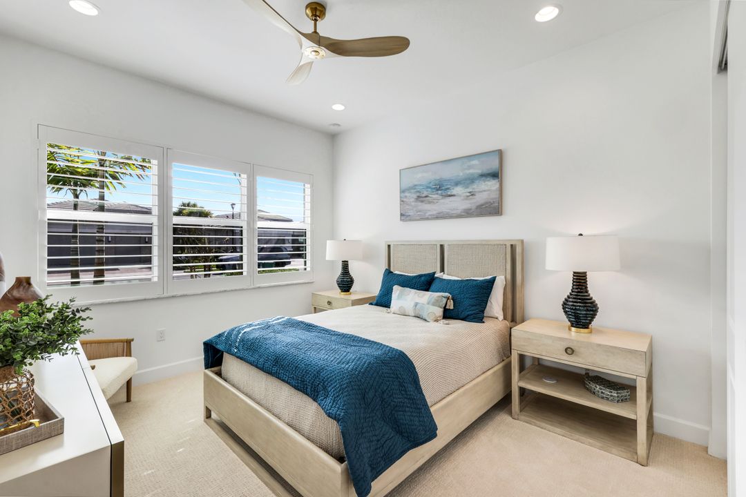 12255 Bonnet Dr, Naples, FL 34120