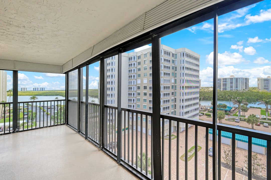 11 Bluebill Ave #606, Naples, FL 34108