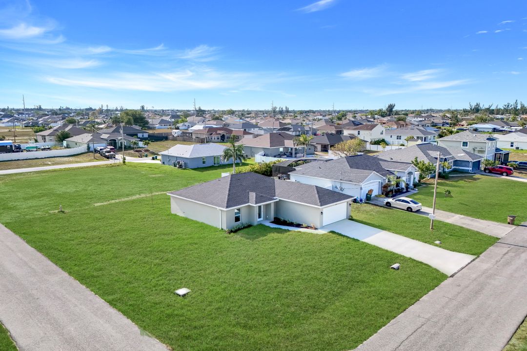 2121 NW 2nd Ave, Cape Coral, FL 33993