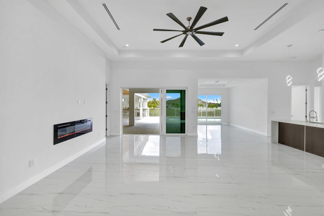 2029 SW 41st St, Cape Coral, FL 33914