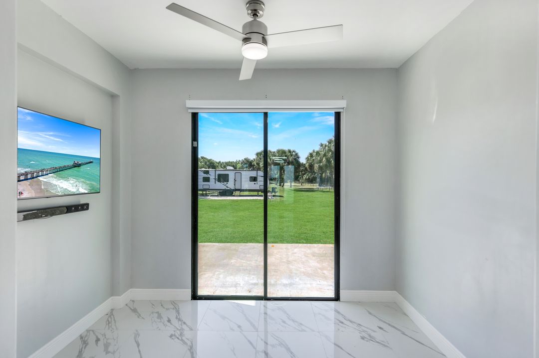 3460 20th Ave NE, Naples, FL 34120