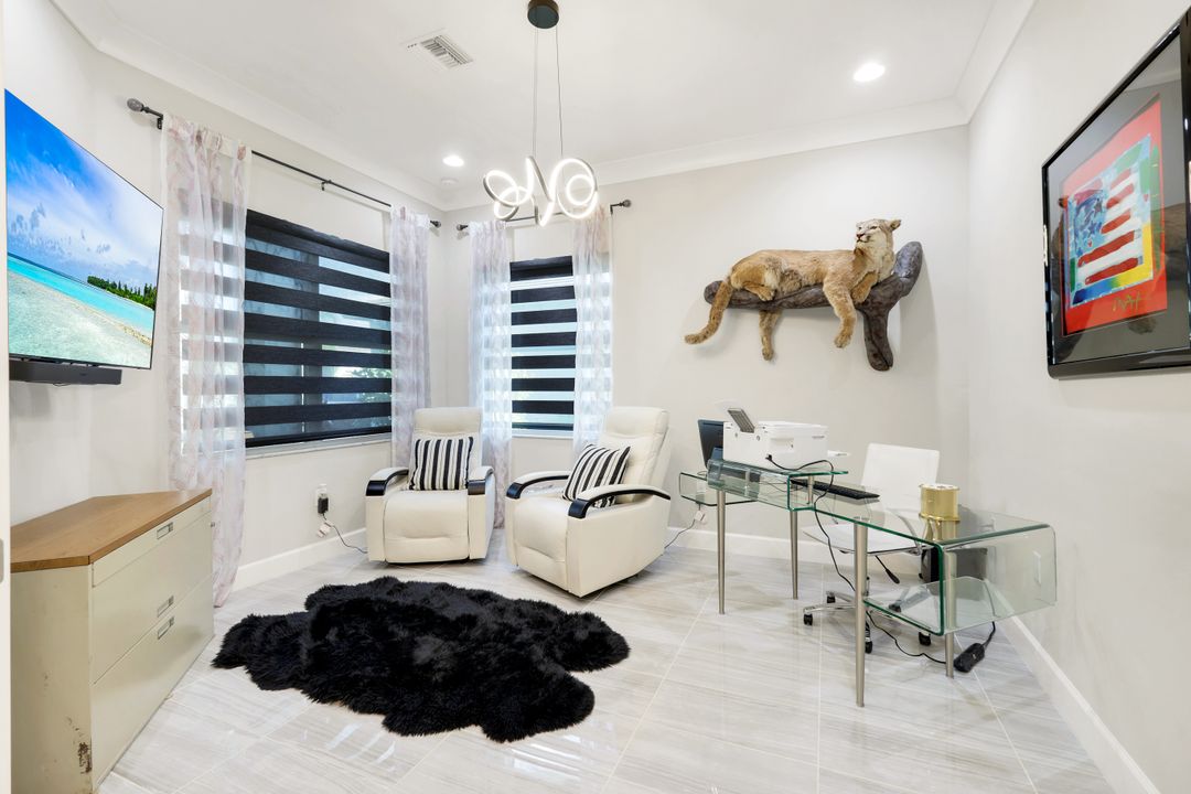 28560 Twain Dr, Bonita Springs, FL 34135