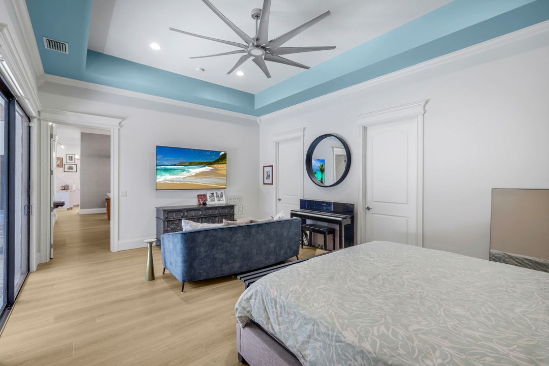 1455 Hemingway Pl, Naples, FL 34103
