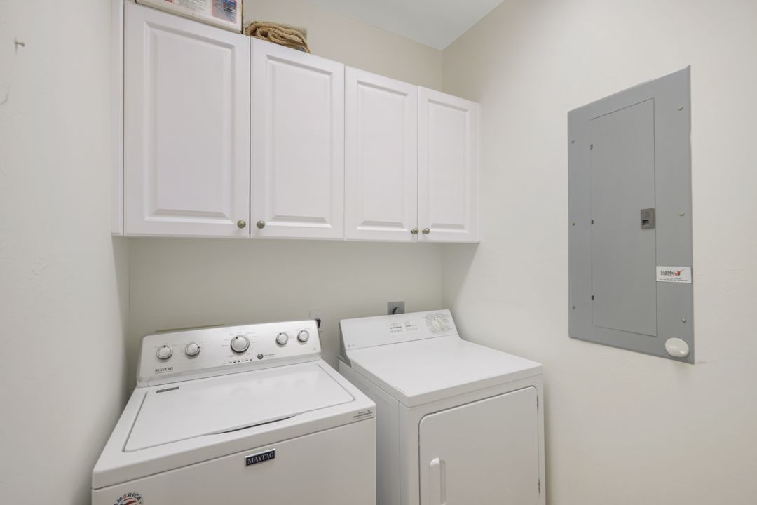 1880 Les Chateaux Blvd #201, Naples, FL 34109