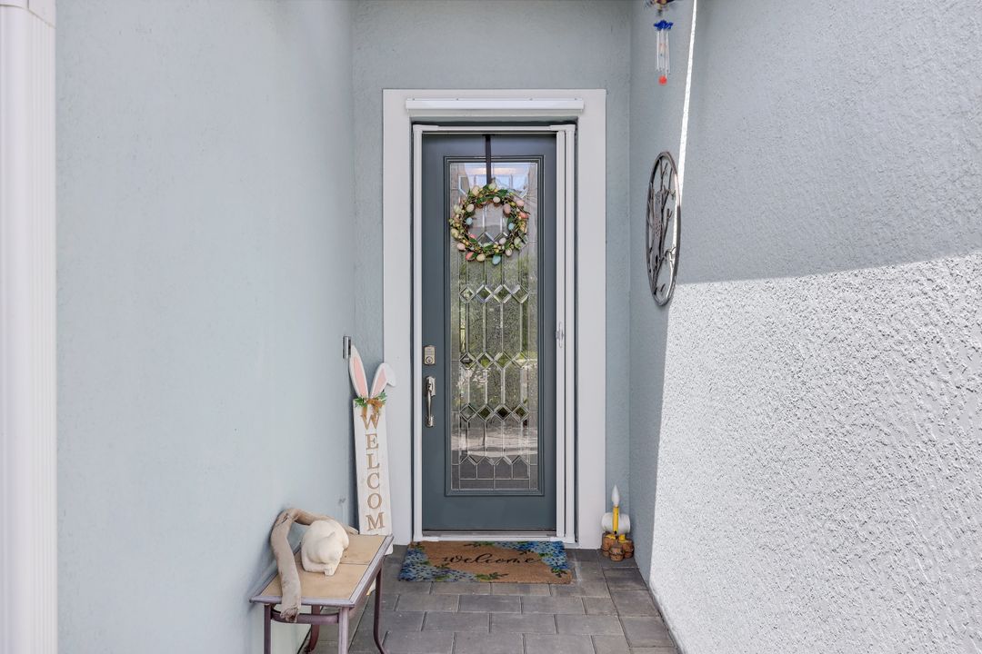 2193 Clementine St, Naples, FL 34120