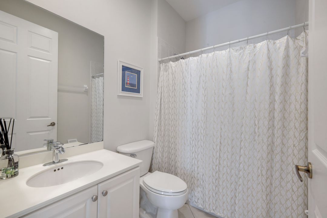 15040 Sterling Oaks Dr, Naples, FL 34110