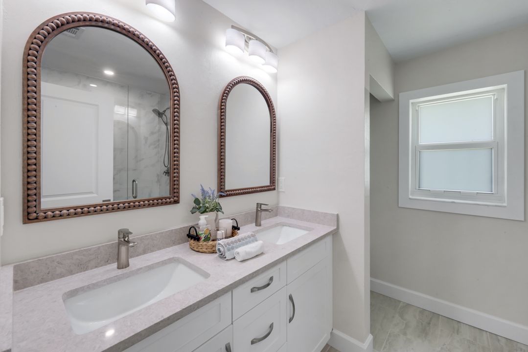 193 Heather Grove Ln, Naples, FL 34113