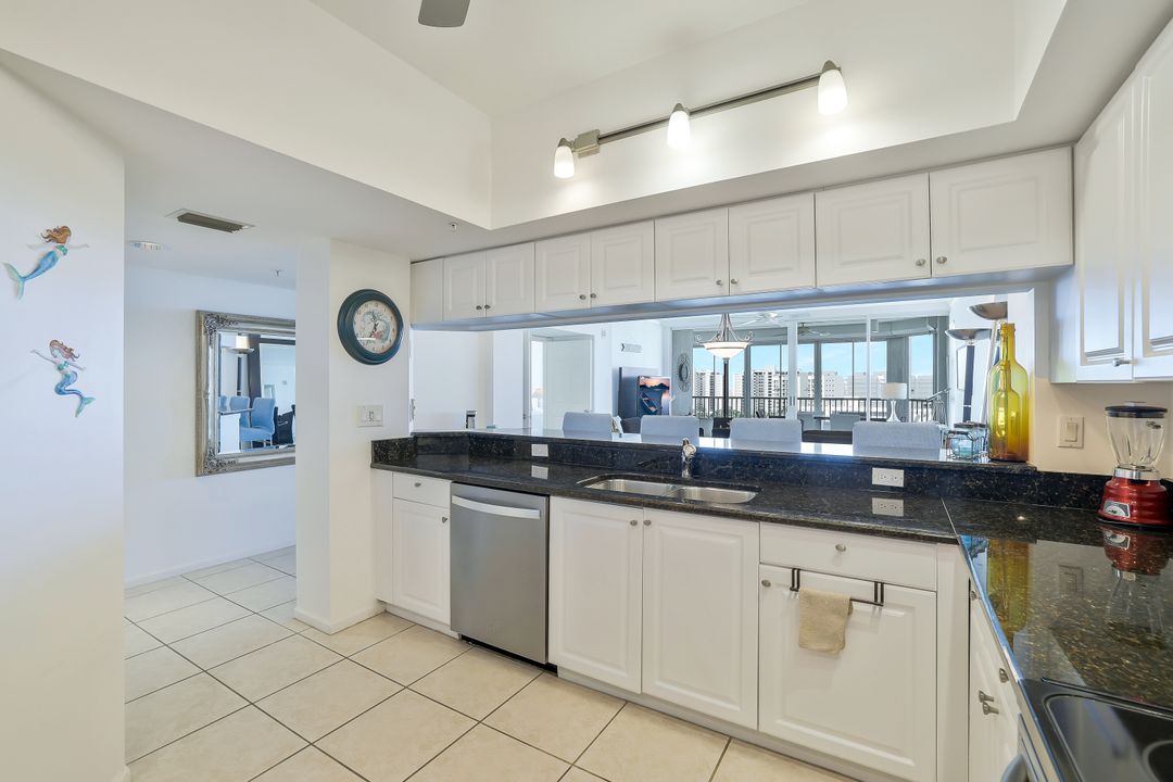 25 Bluebill Ave #1103, Naples, FL 34108