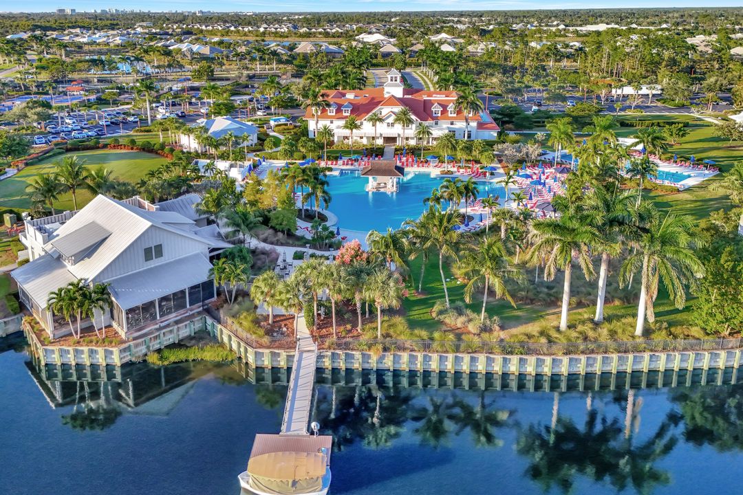 6348 Lyford Isle Dr, Naples, FL 34112