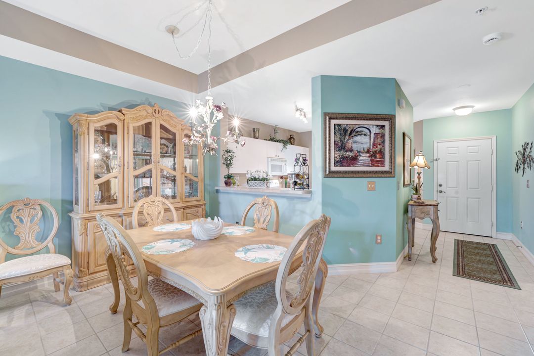 7835 Regal Heron Cir #305, Naples, FL 34104
