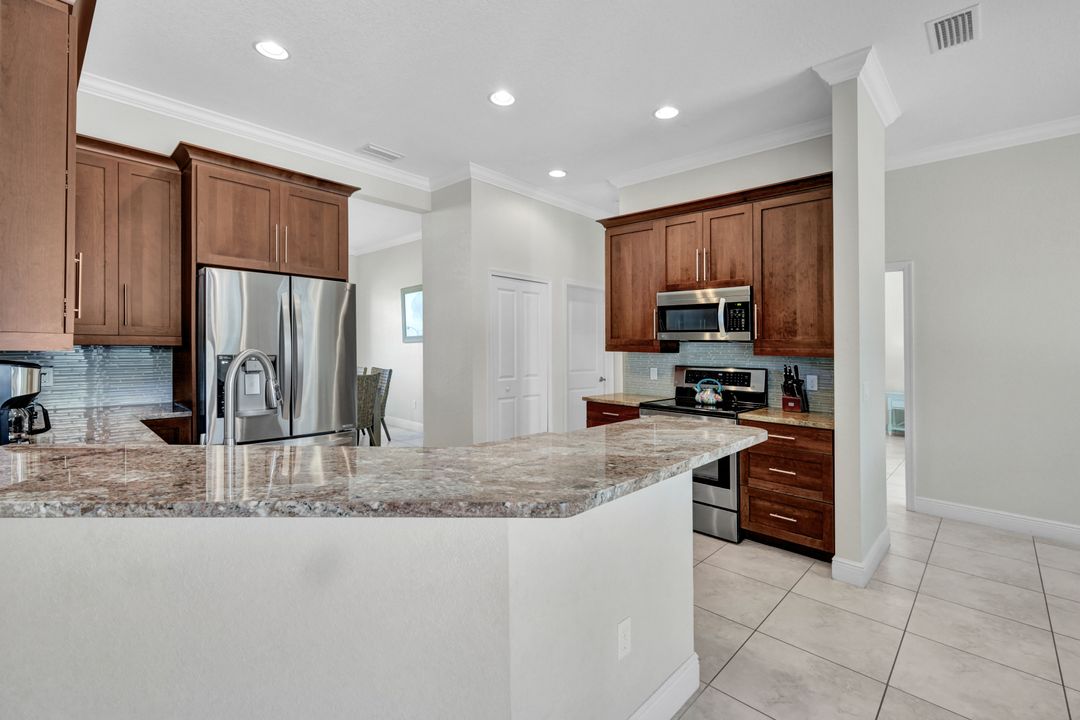 1726 SW 38th Terrace, Cape Coral, FL 33914
