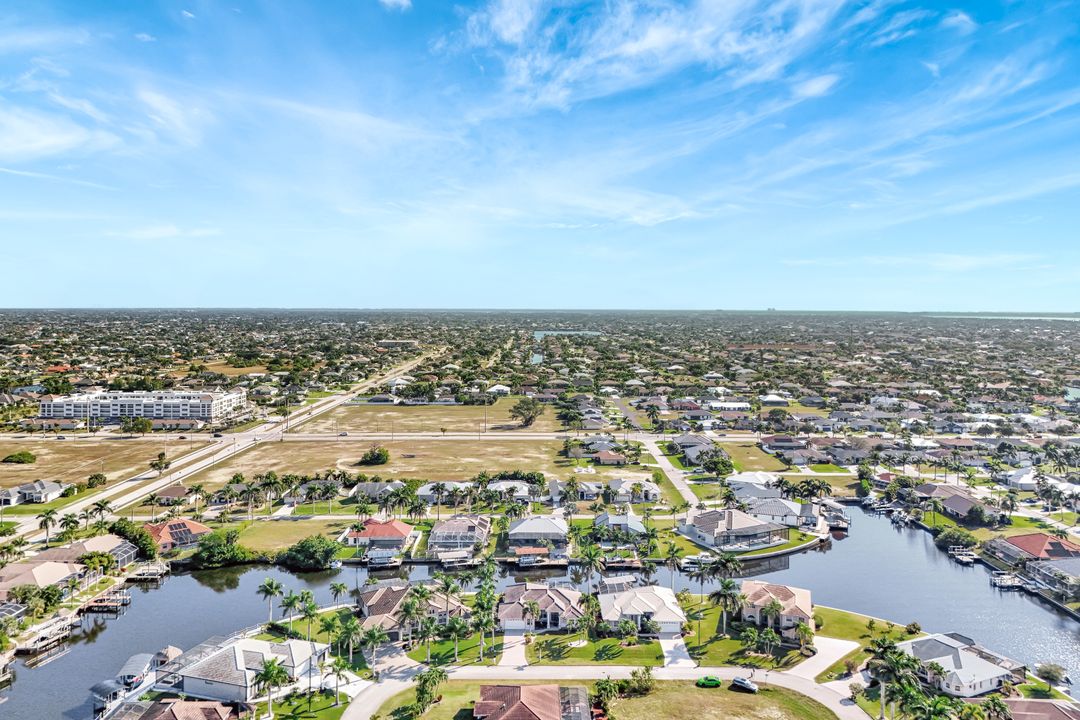 4315 SW 22nd Ct, Cape Coral, FL 33914