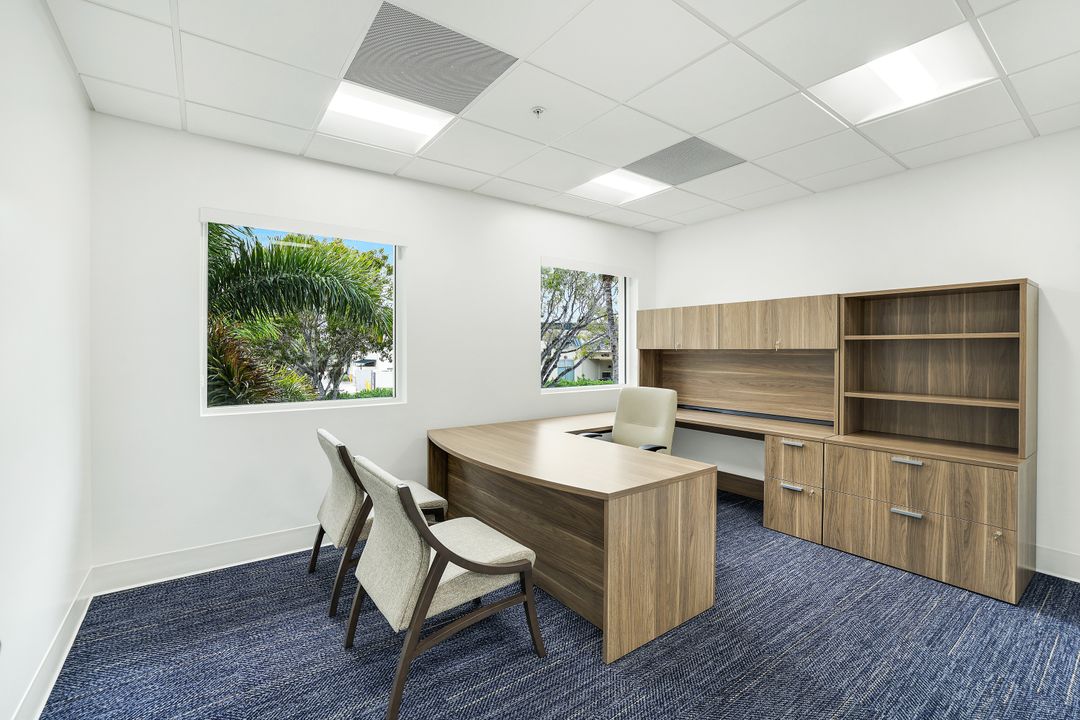 2390 Tamiami Trl N #212, Naples, FL 34103