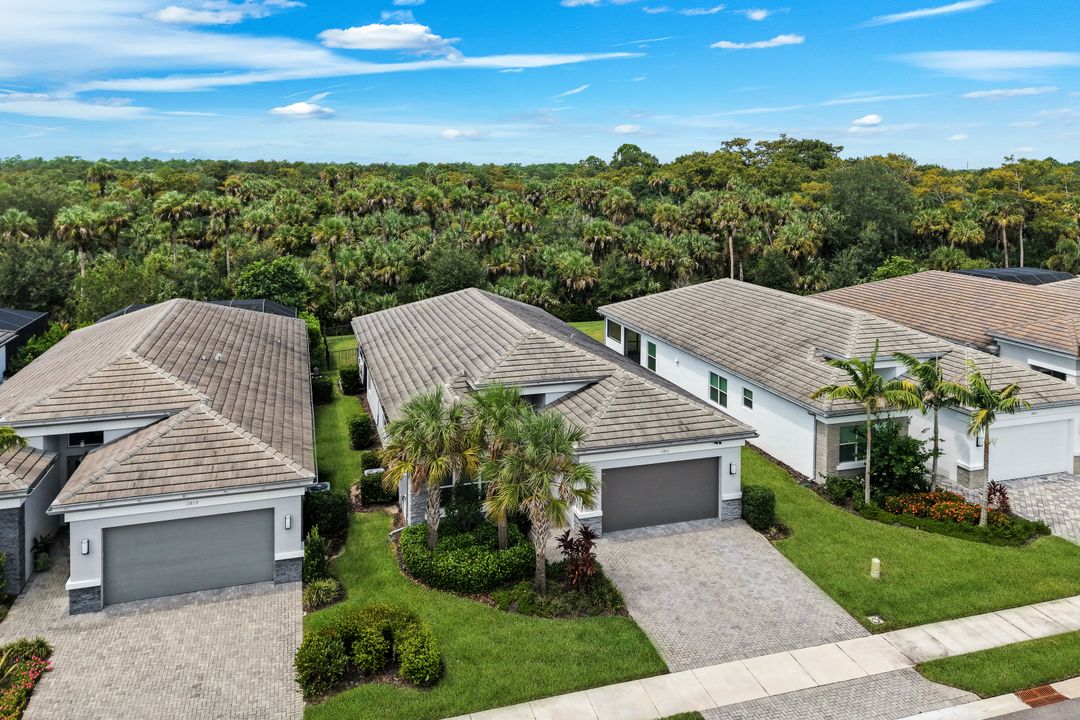 11855 Gardenia Ave, Naples, FL 34120