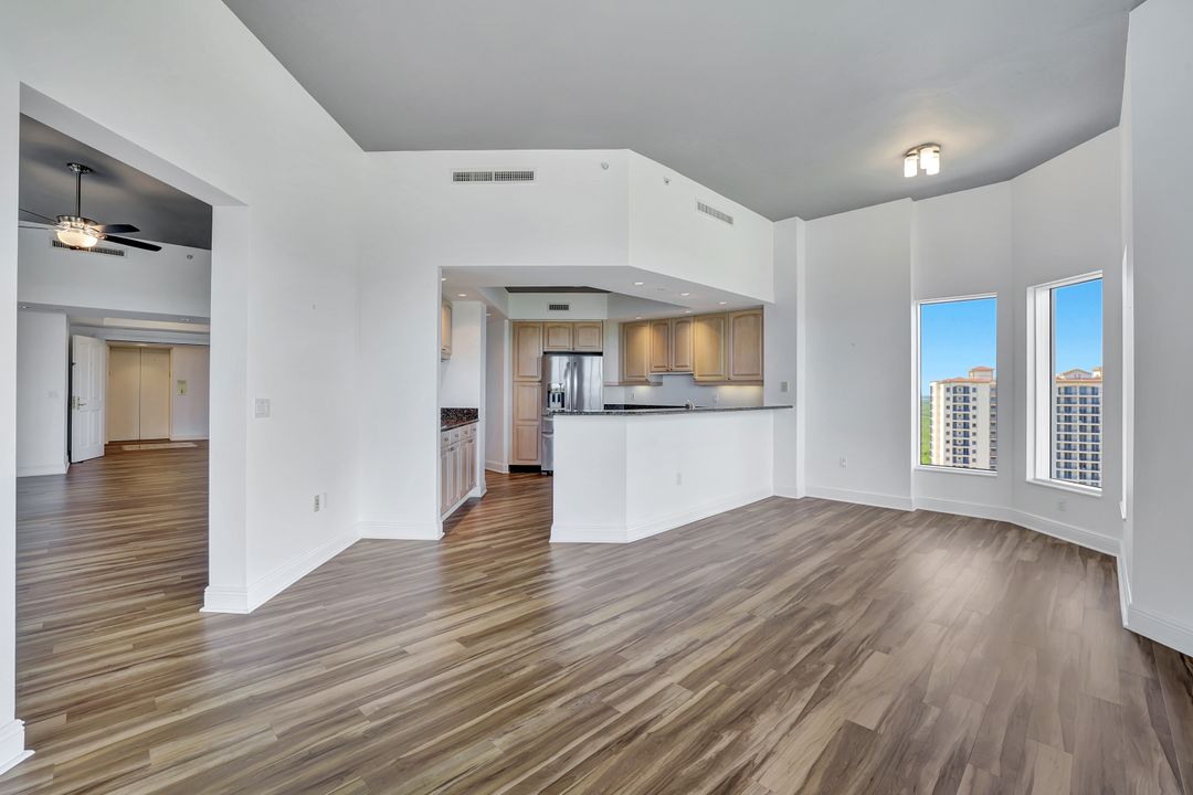 1060 Borghese Ln #2001, Naples, FL 34114