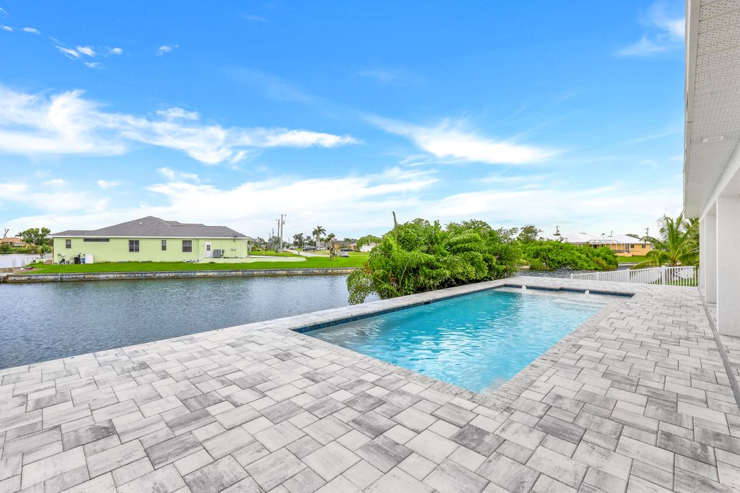 230 NE 18th St, Cape Coral, FL 33909