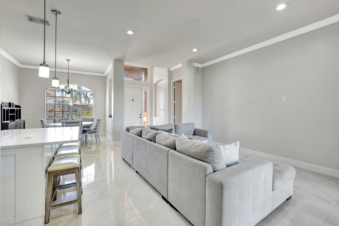 721 Grand Rapids Blvd, Naples, FL 34120