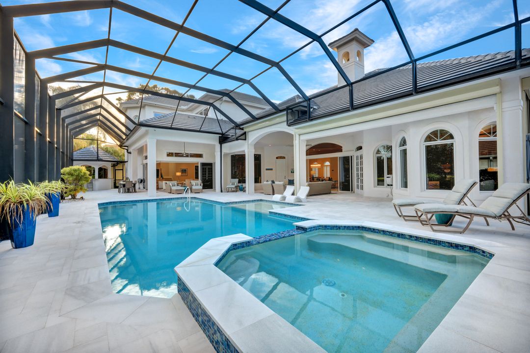 253 Cheshire Way, Naples, FL 34110