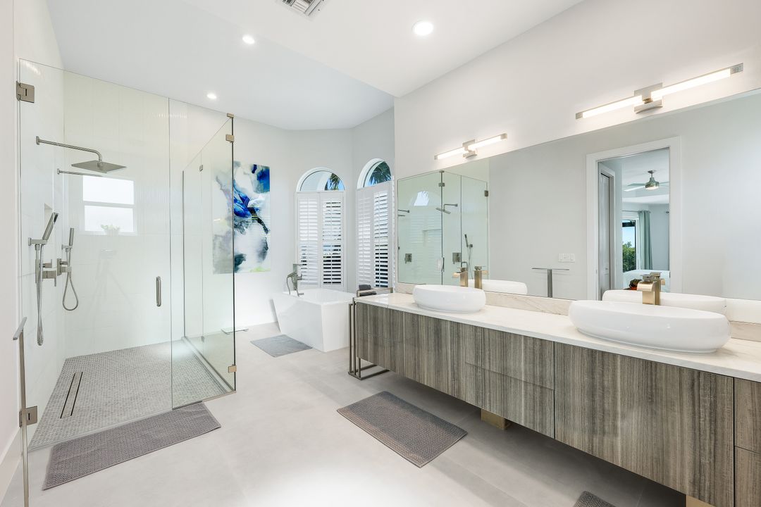 3624 Surfside Blvd, Cape Coral, FL 33914