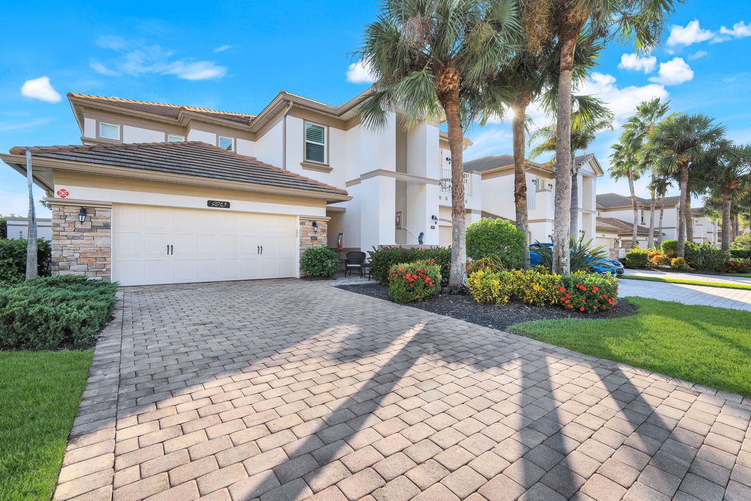 9213 Quartz Ln #101, Naples, FL 34120
