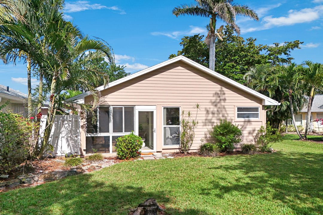 14871 Crescent Cove Dr, Fort Myers, FL 33908