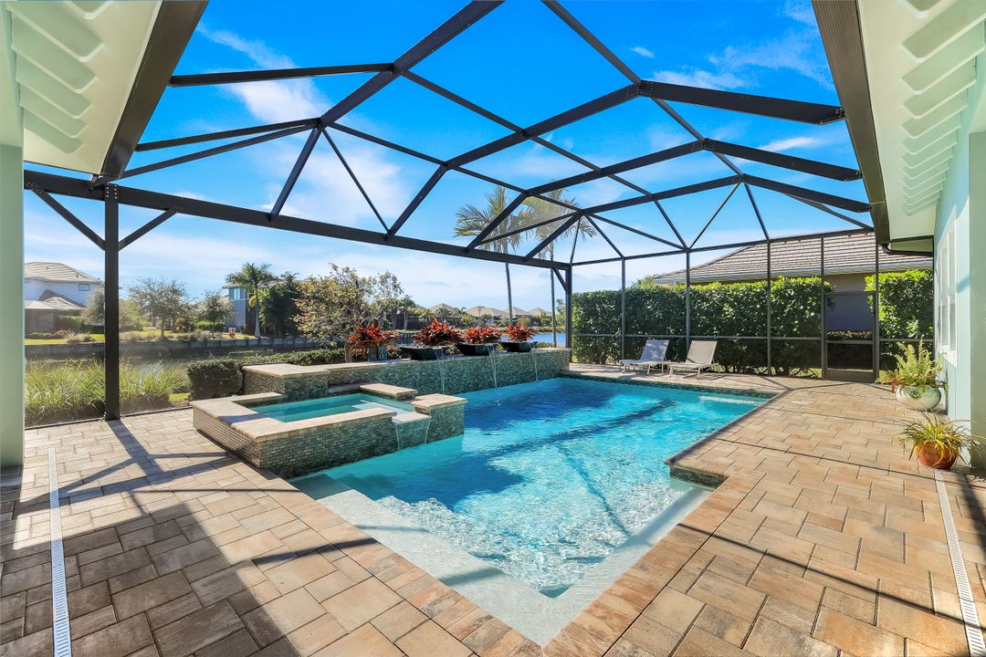 5750 Clarendon Dr, Naples, FL 34113