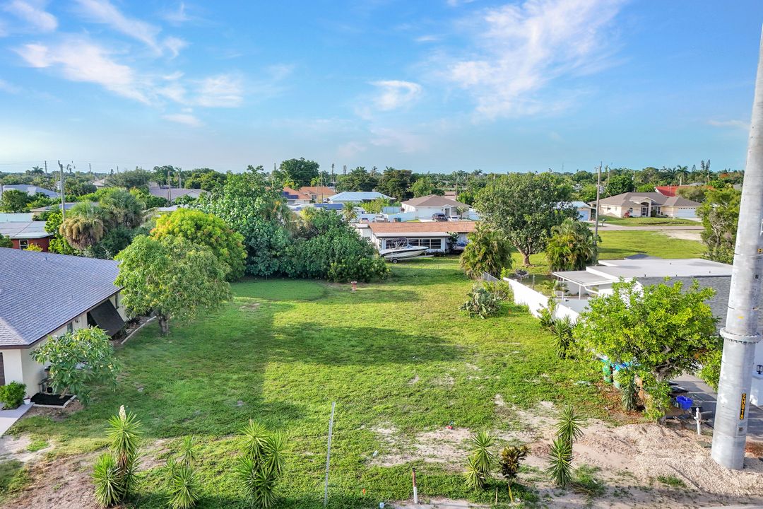 225 Cape Coral Pkwy E, Cape Coral, FL 33904
