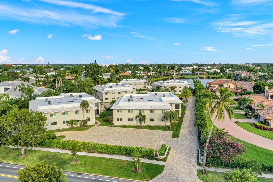 4150 Crayton Rd #B2, Naples, FL 34103