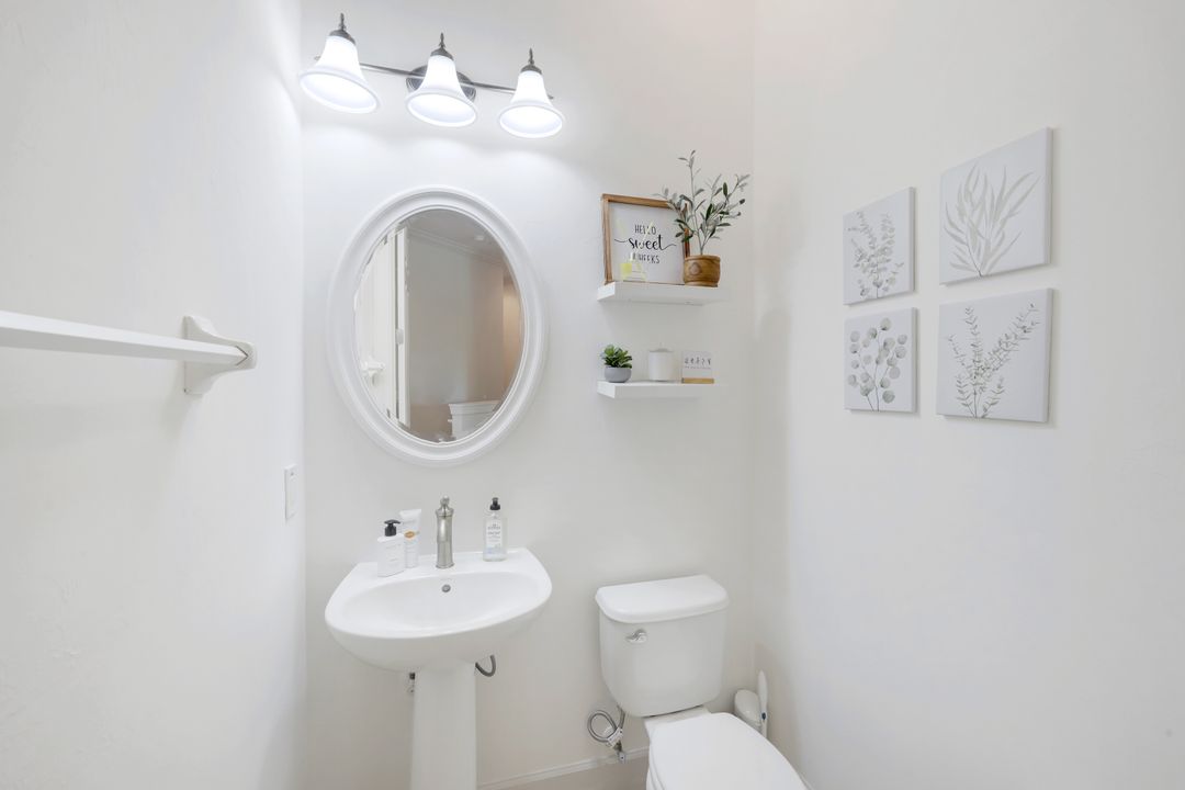 9550 Ironstone Terrace #201, Naples, FL 34120