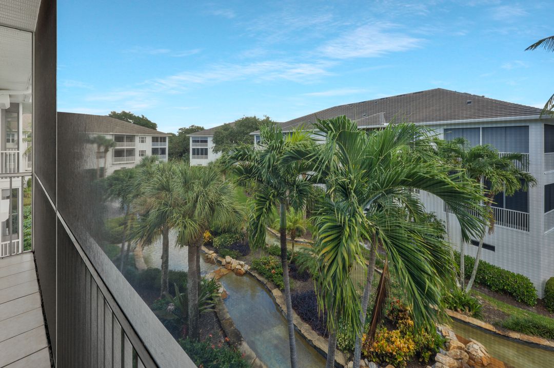 831 Sailaway Ln #203, Naples, FL 34108