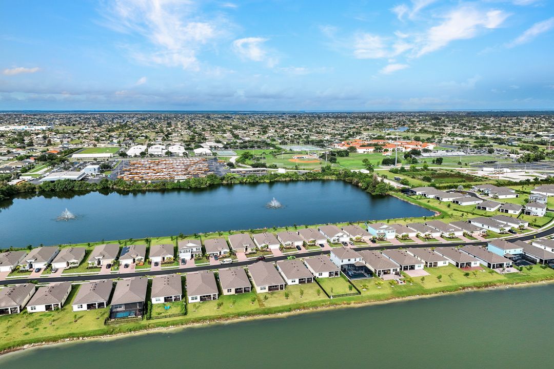 447 Spg Hl Lk Lp, Cape Coral, FL 33993
