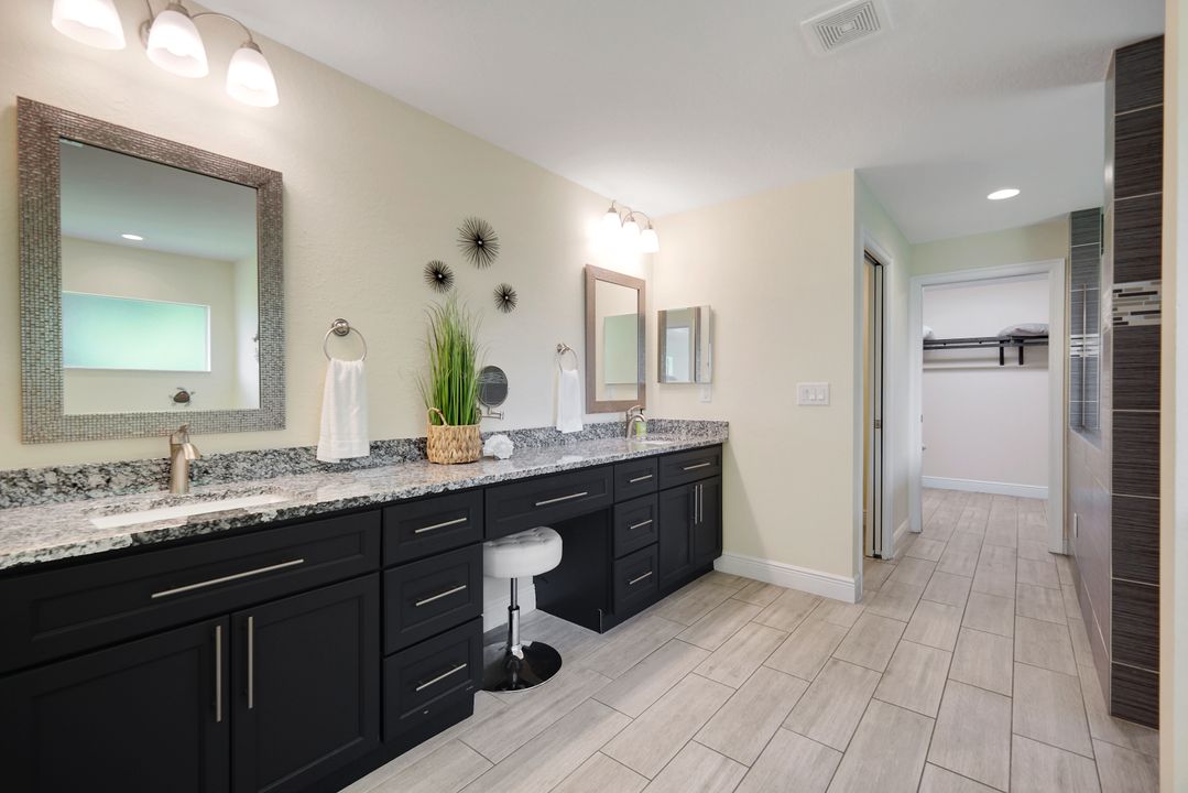27741 Roslin Dr, Bonita Springs, FL 34135