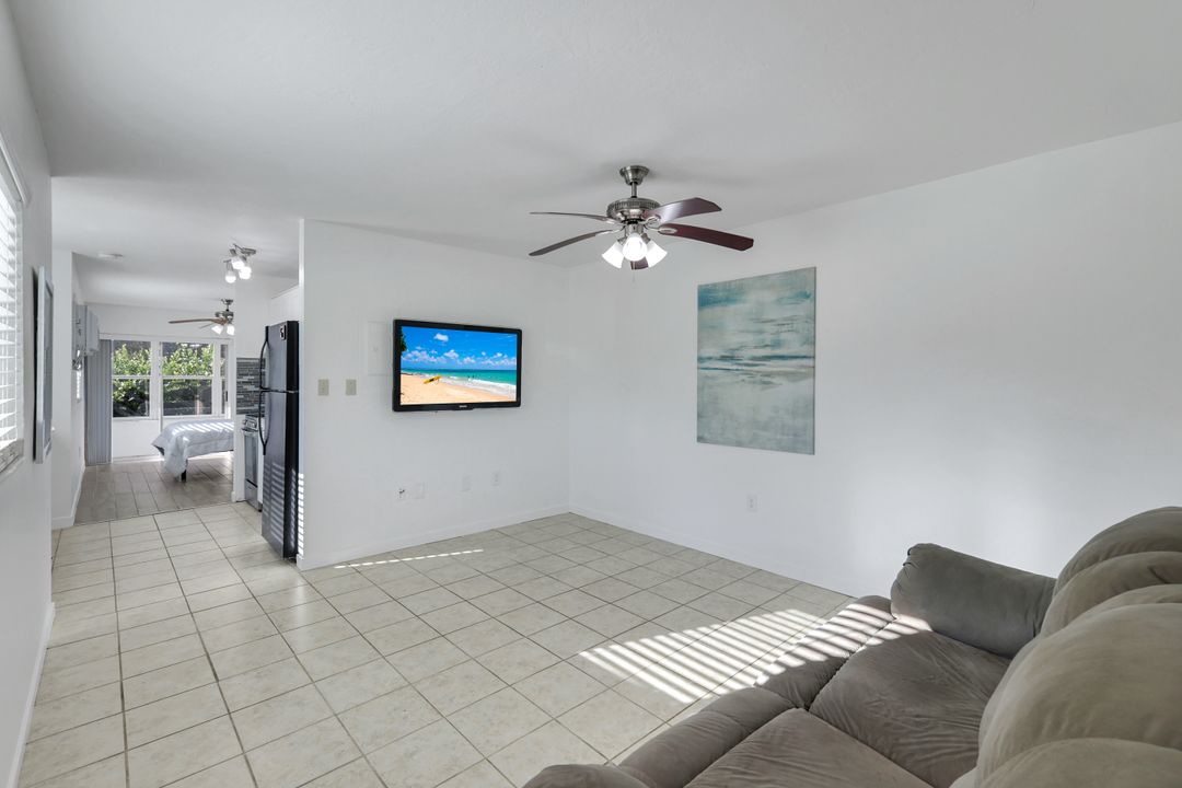8148 Country Rd #101, Fort Myers, FL 33919