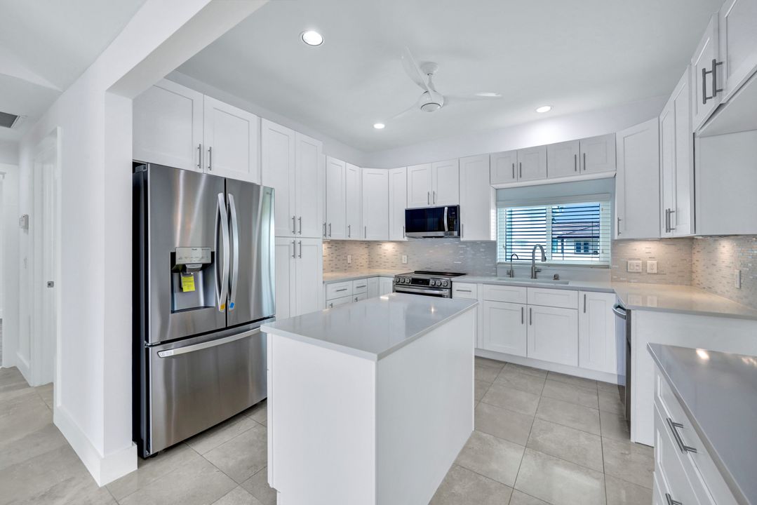 396 Conners Ave, Naples, FL 34108