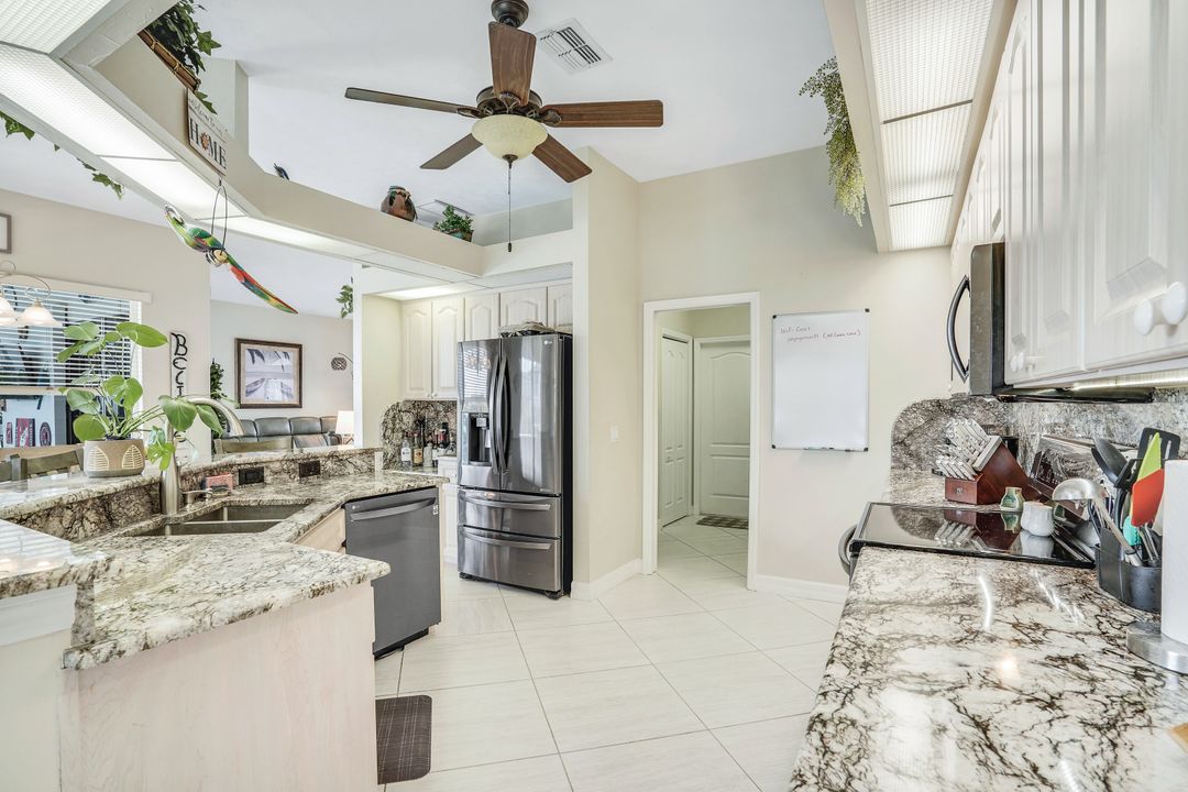 2210 Cape Coral Pkwy W, Cape Coral, FL 33914