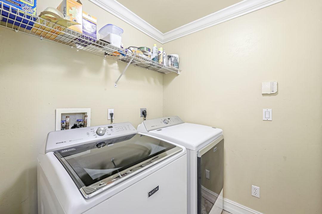 111 2nd St SE, Naples, FL 34117