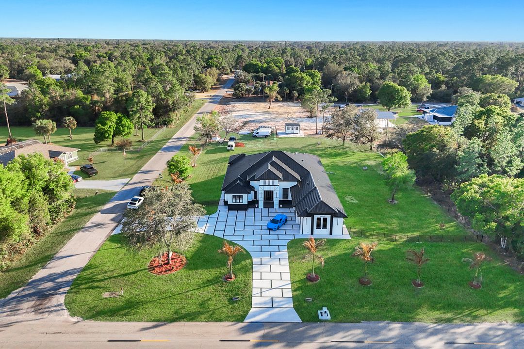 1104 E 6th St, Lehigh Acres, FL 33972