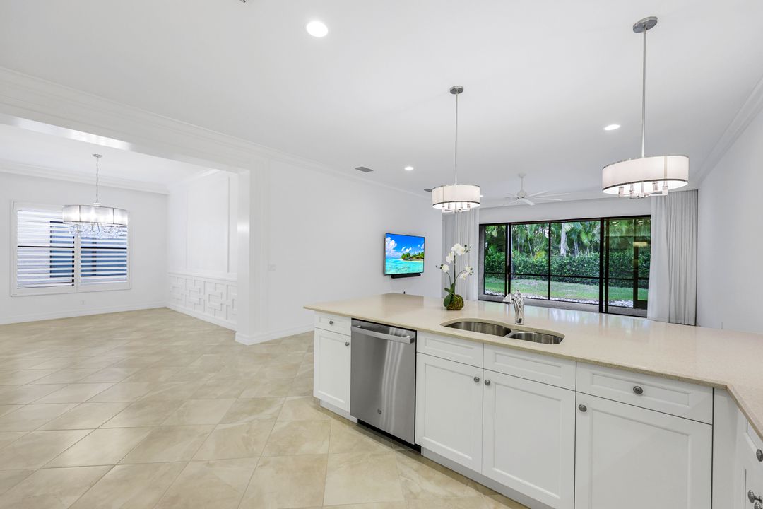 13670 Mandarin Cir, Naples, FL 34109