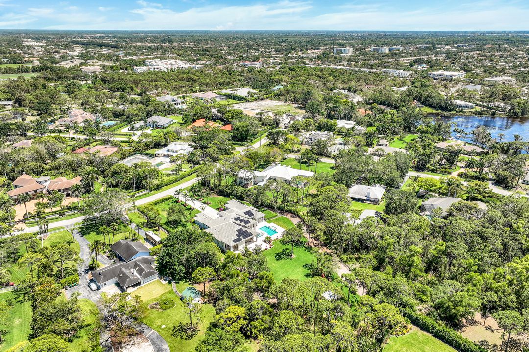 125 Caribbean Rd, Naples, FL 34108