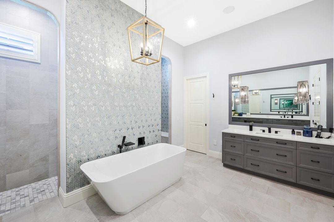 27194 Harbor Dr, Bonita Springs, FL 34135